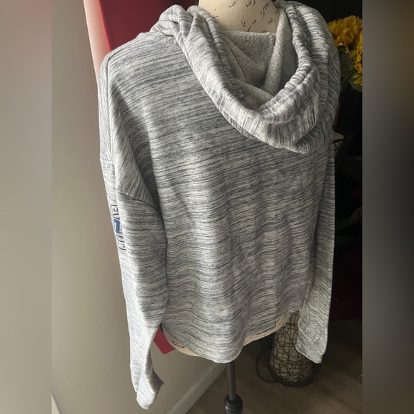 Love sweater - Picture 2 of 2